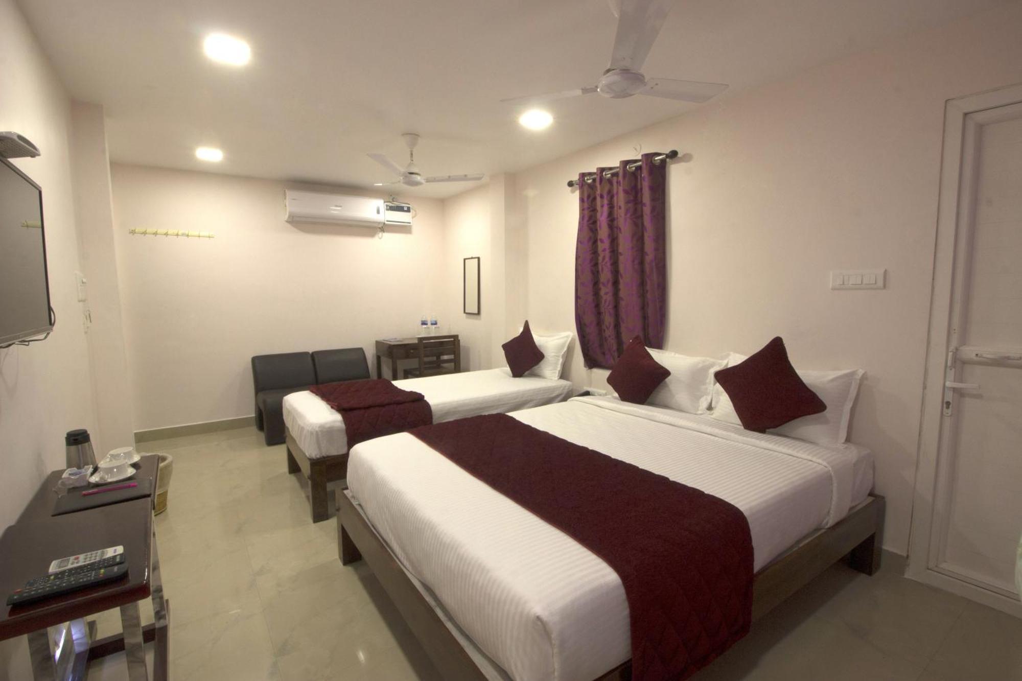 Serenity Sands Beach Resort Pondicherry Esterno foto