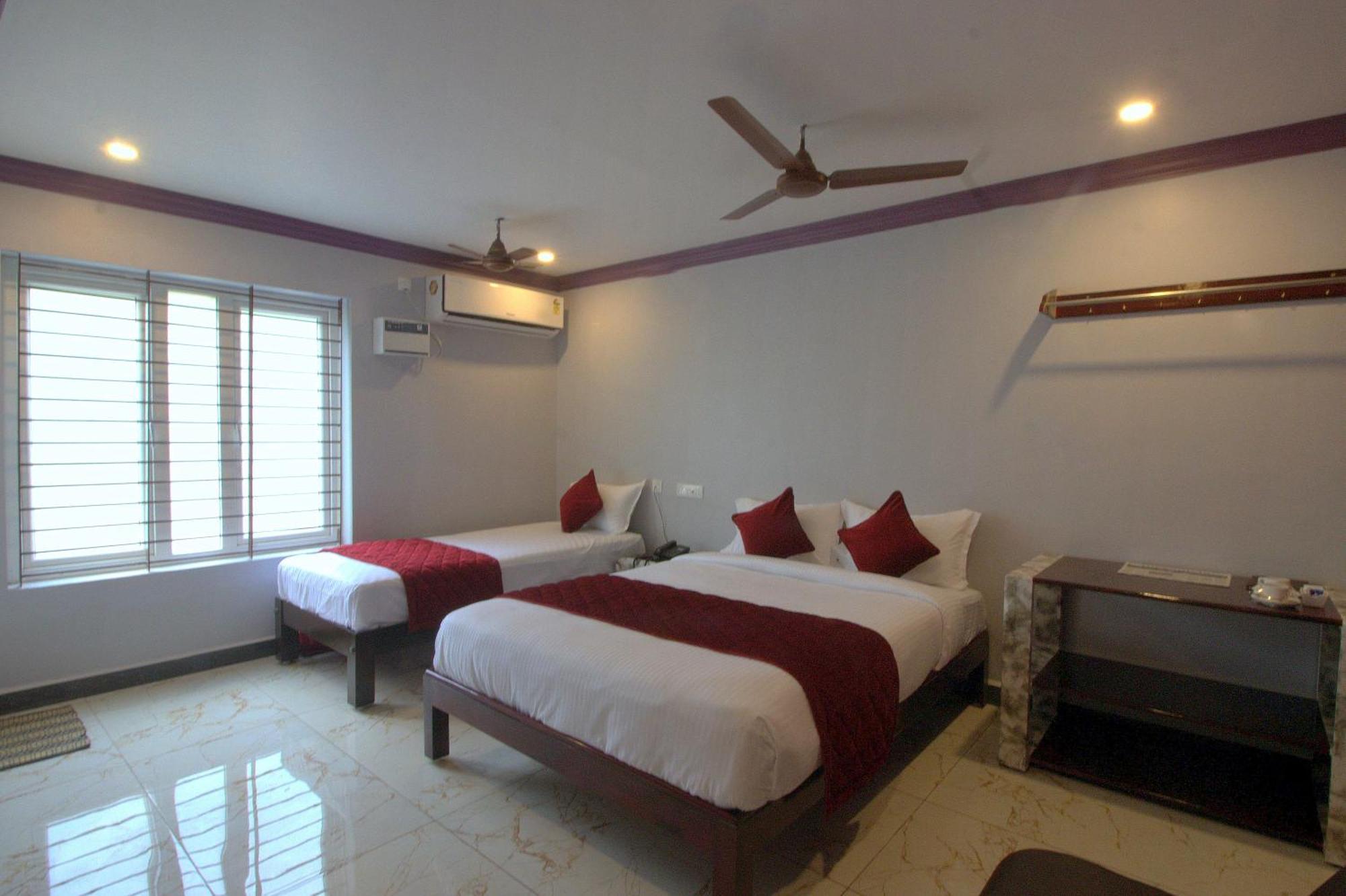 Serenity Sands Beach Resort Pondicherry Esterno foto