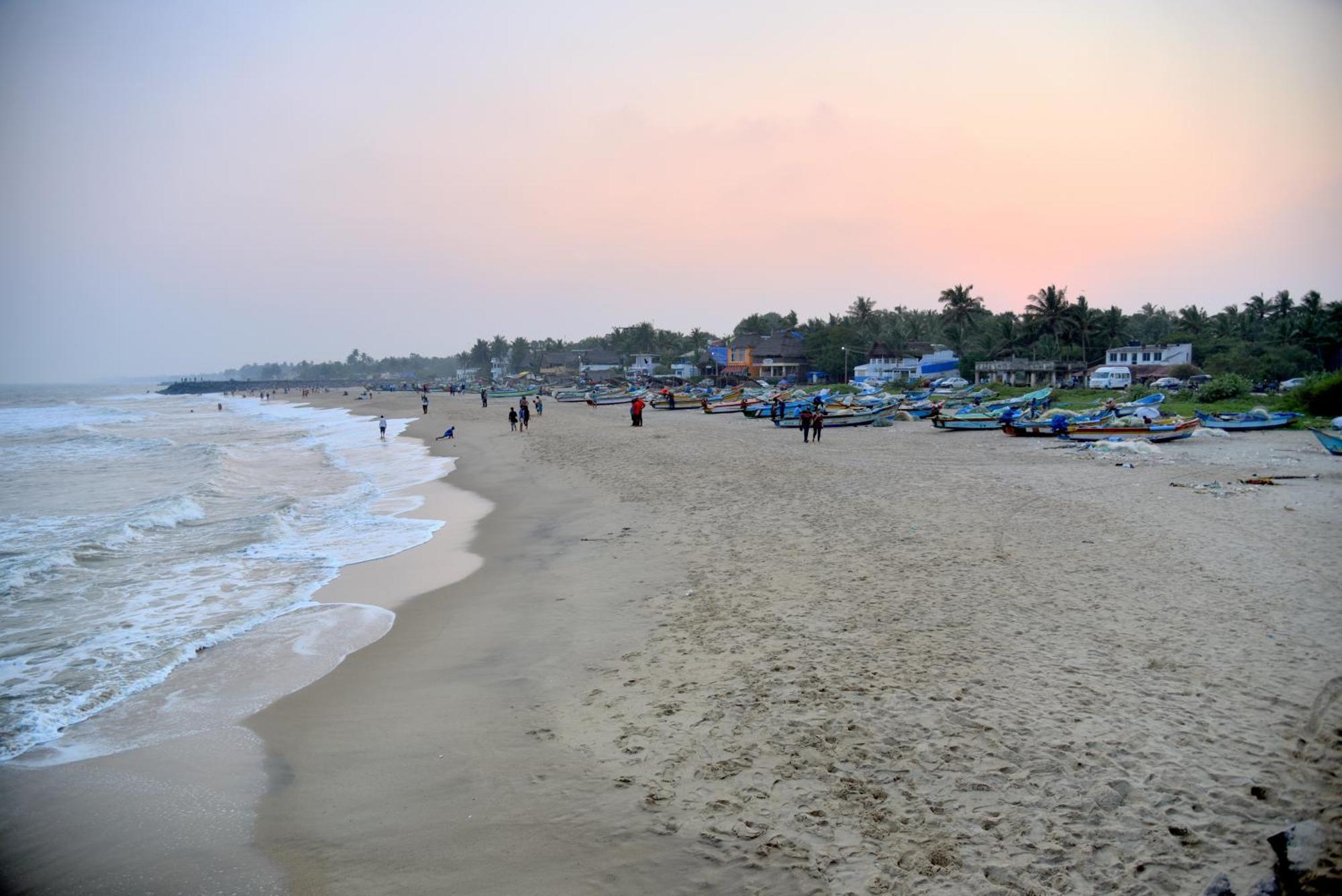 Serenity Sands Beach Resort Pondicherry Esterno foto